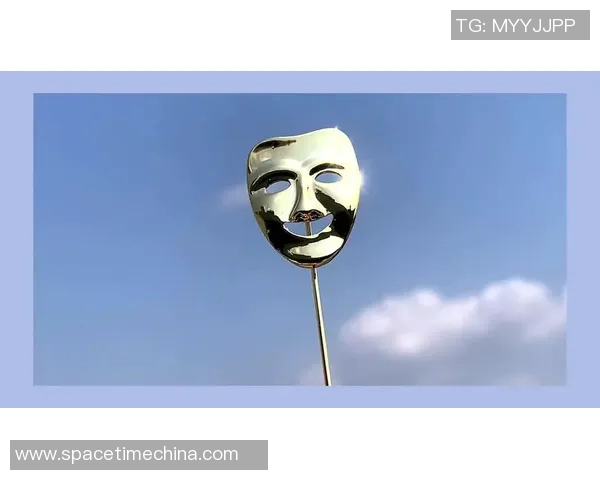 球星面具足球：揭秘明星球员背后的神秘面具与赛场表现