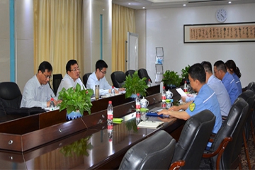 娄底市经信局局长杨旭东光临永信贵宾会217集团落实党史进建教育工作